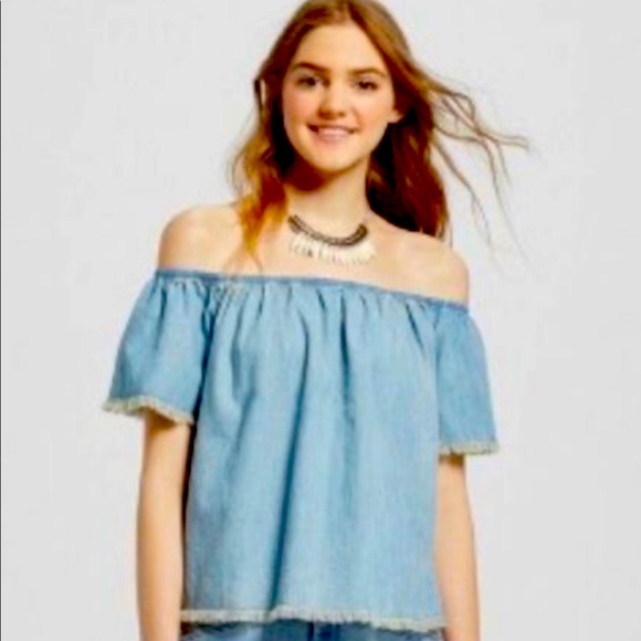 Mossimo Supply Co. Tops - NEW! Mossimo off-shoulder Denim blouse ✨❣️